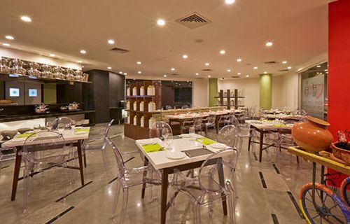K10 Hotel ヴァドーダラー エクステリア 写真