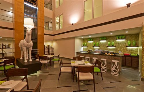 K10 Hotel ヴァドーダラー エクステリア 写真