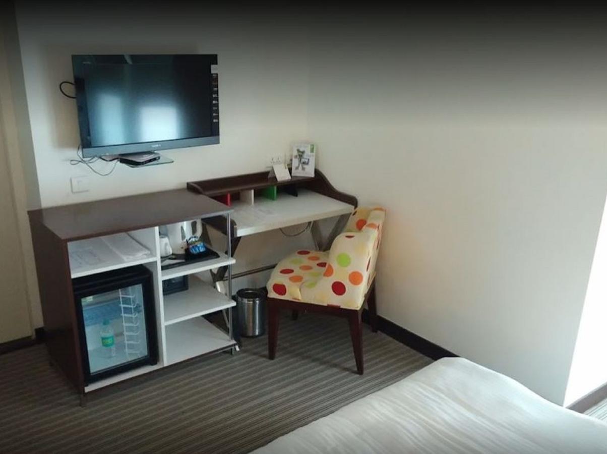K10 Hotel ヴァドーダラー エクステリア 写真